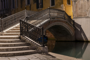 Reisen und ferne Länder